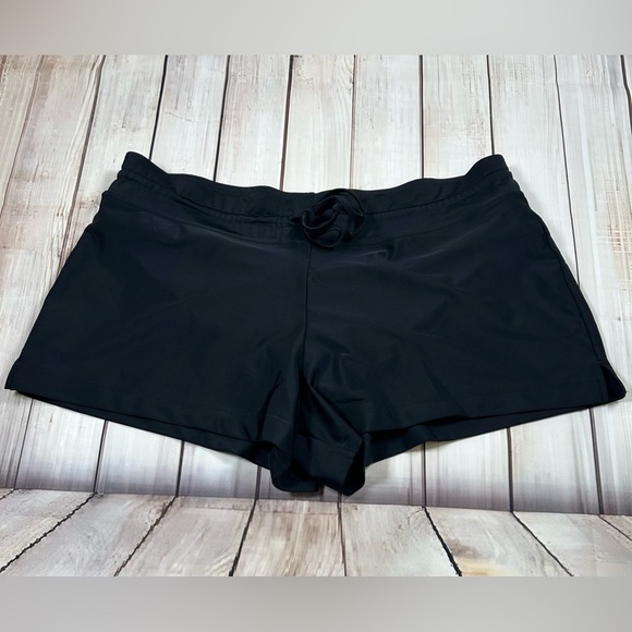 Kona Sol Black Athletic Shorts with Stretchy Fabric. Size L. - Picture 1 of 7